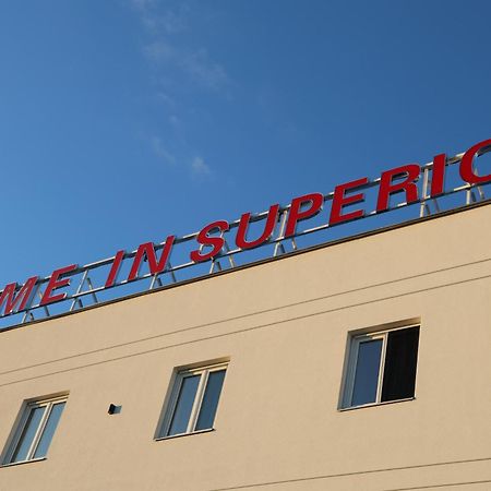 Home In Superior如家 Surčin Dış mekan fotoğraf